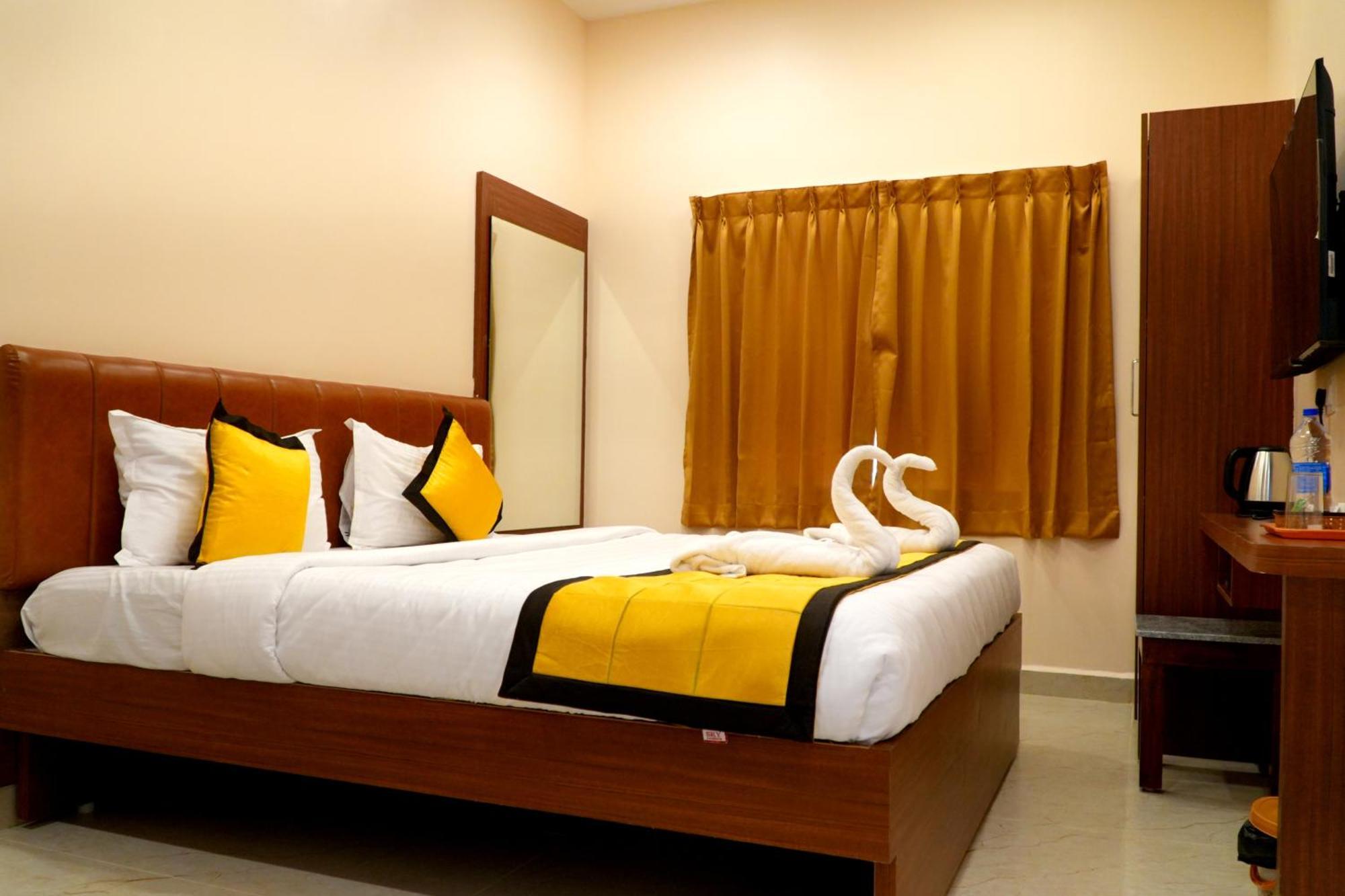 Uj Pallazzio - Business Class Luxury Hotel Тируваннамалай Экстерьер фото