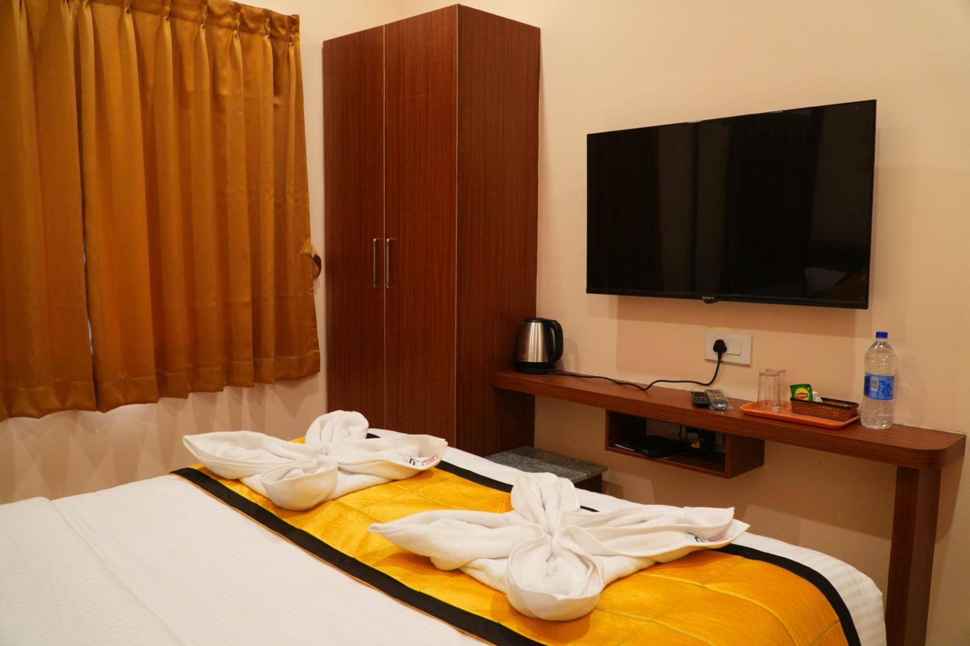 Uj Pallazzio - Business Class Luxury Hotel Тируваннамалай Экстерьер фото