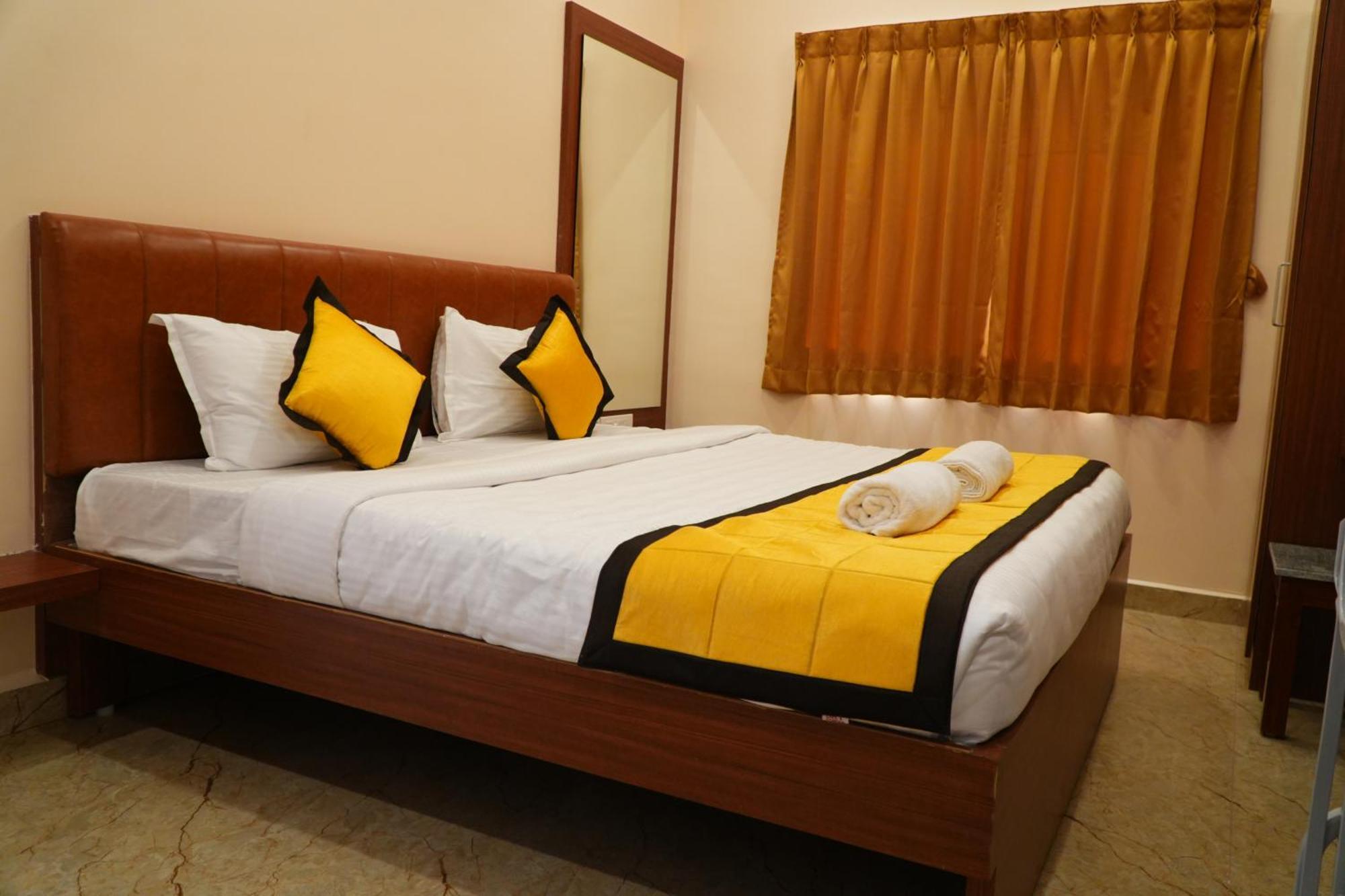 Uj Pallazzio - Business Class Luxury Hotel Тируваннамалай Экстерьер фото