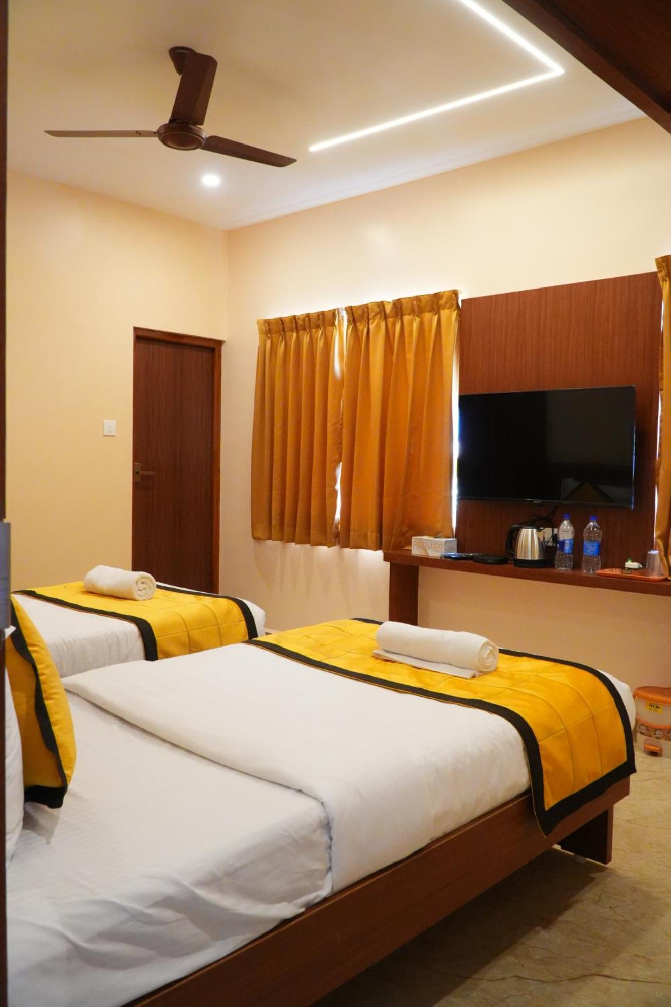 Uj Pallazzio - Business Class Luxury Hotel Тируваннамалай Экстерьер фото